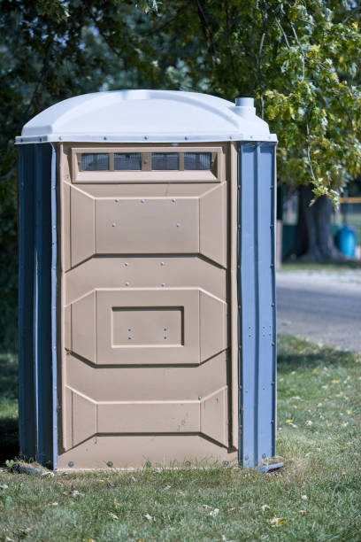 Best Portable toilet rental cost  in Moreland Hills, OH